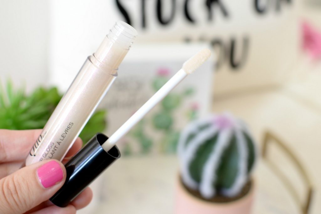 Quo Lip Gloss in Sheer Luck