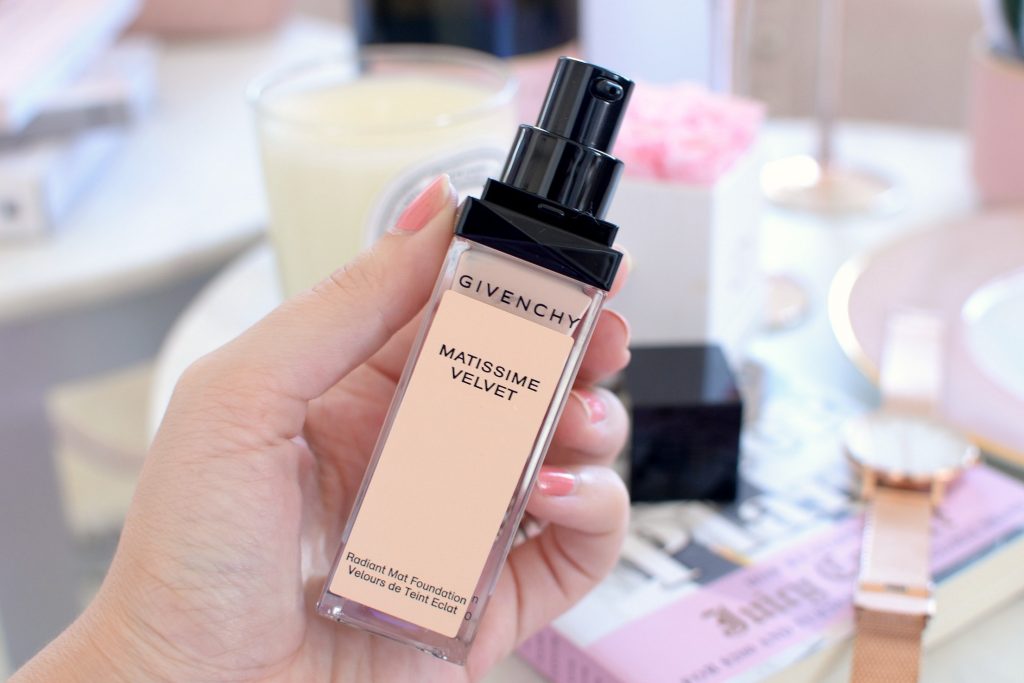 Givenchy Matissme Velvet Radiant Mat Fluid Foundation