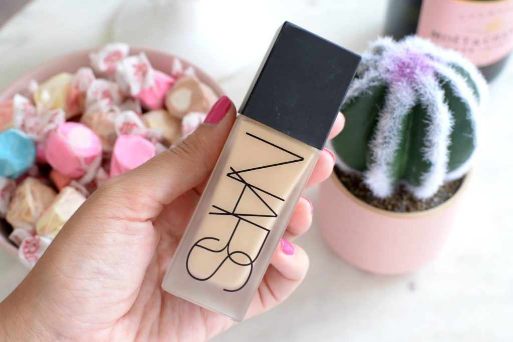 Nars All Day Luminous Weightless Foundation