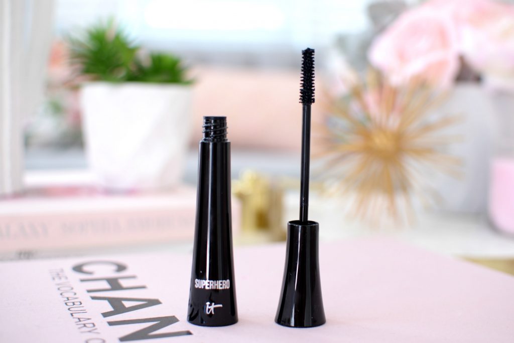 It Cosmetics Superhero Elastic Stretch Volumizing Mascara