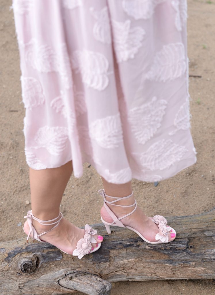 Pink Wilfred, Zero UV Sunglasses, Fossil necklace, Chloé Drew Purse, Kate Spade Bracelet, Victoria Emerson Watch, Wittner heels, grand bend 