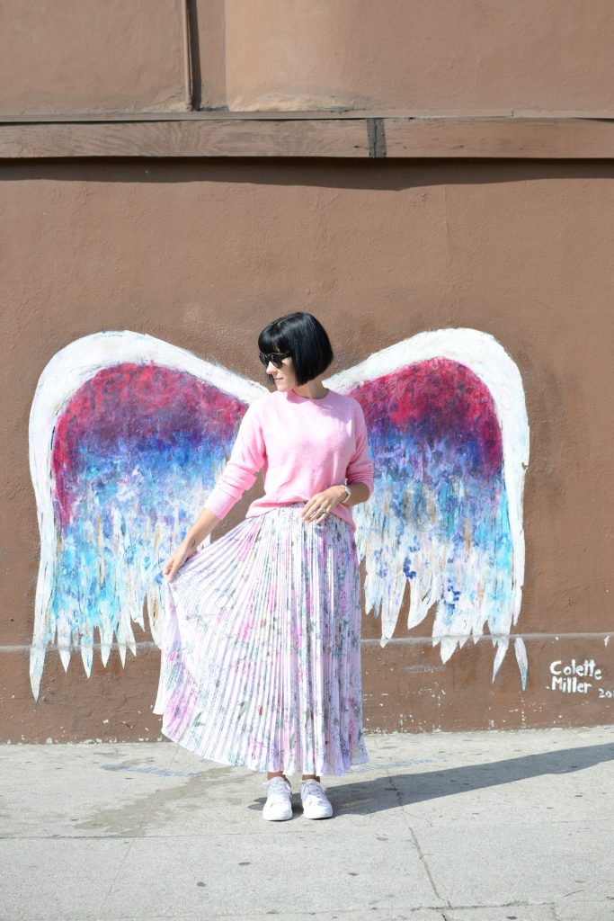 Most Instagram Worthy Places in LA, Hollywood sign, Rodeo Drive in Beverly Hill, Beverly Gardens Park, Beverly Hills Sign, The Los Angeles County Museum, Santa Monica Pier, venice beach, Paul Smith pink wall, Made in LA Sign, California Dreaming “Angel Wings”, The Ivy, The Beverly Hills Hotel