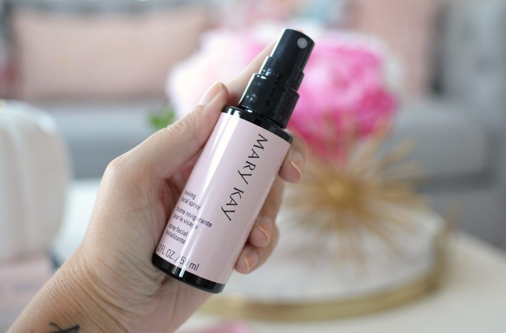 Mary Kay Reviving Facial Spray by Skindinävia