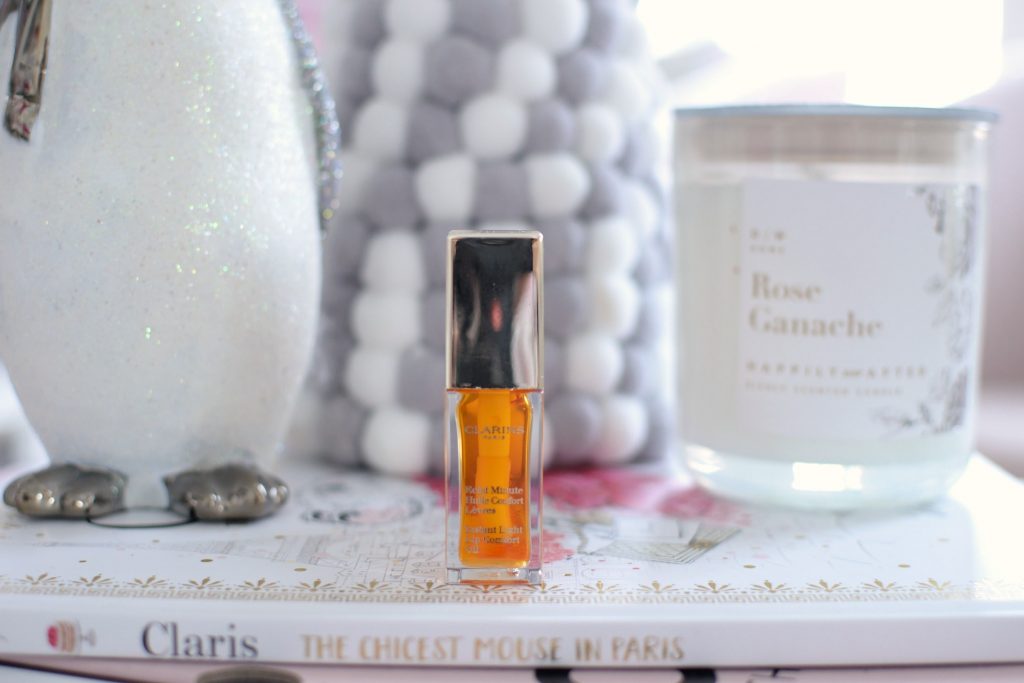 Forgotten Beauty Products, Clarins Instant Light Lip Comfort Oil, Lise Watier Liner, Smashbox Photo Finish Primer, beauty blender, Makeup Products We Forgot About