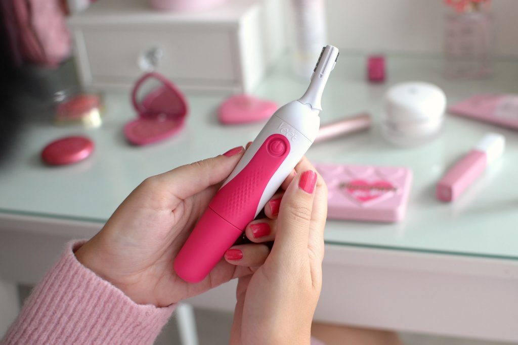 Beauty Style Giveaway, Beauty Tool Giveaway, Veet Sensitive Precision Beauty Styler Expert, Veet, hair removal, eyebrow styler, brow tool, eyebrow tool kit, veet sensitive precision, veet wax strip, hair removal cream, Canadian giveaways 