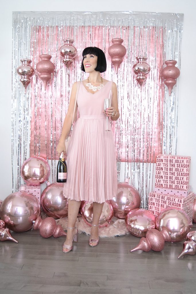 The Perfect Holiday Dress The Pink Millennial