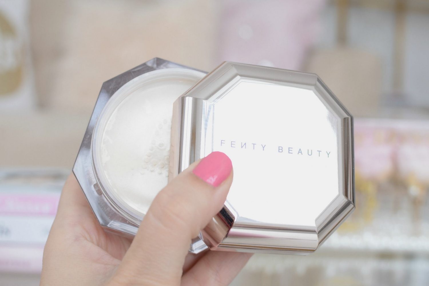 Fenty Beauty Pro Filt'r Instant Retouch Setting Powder 