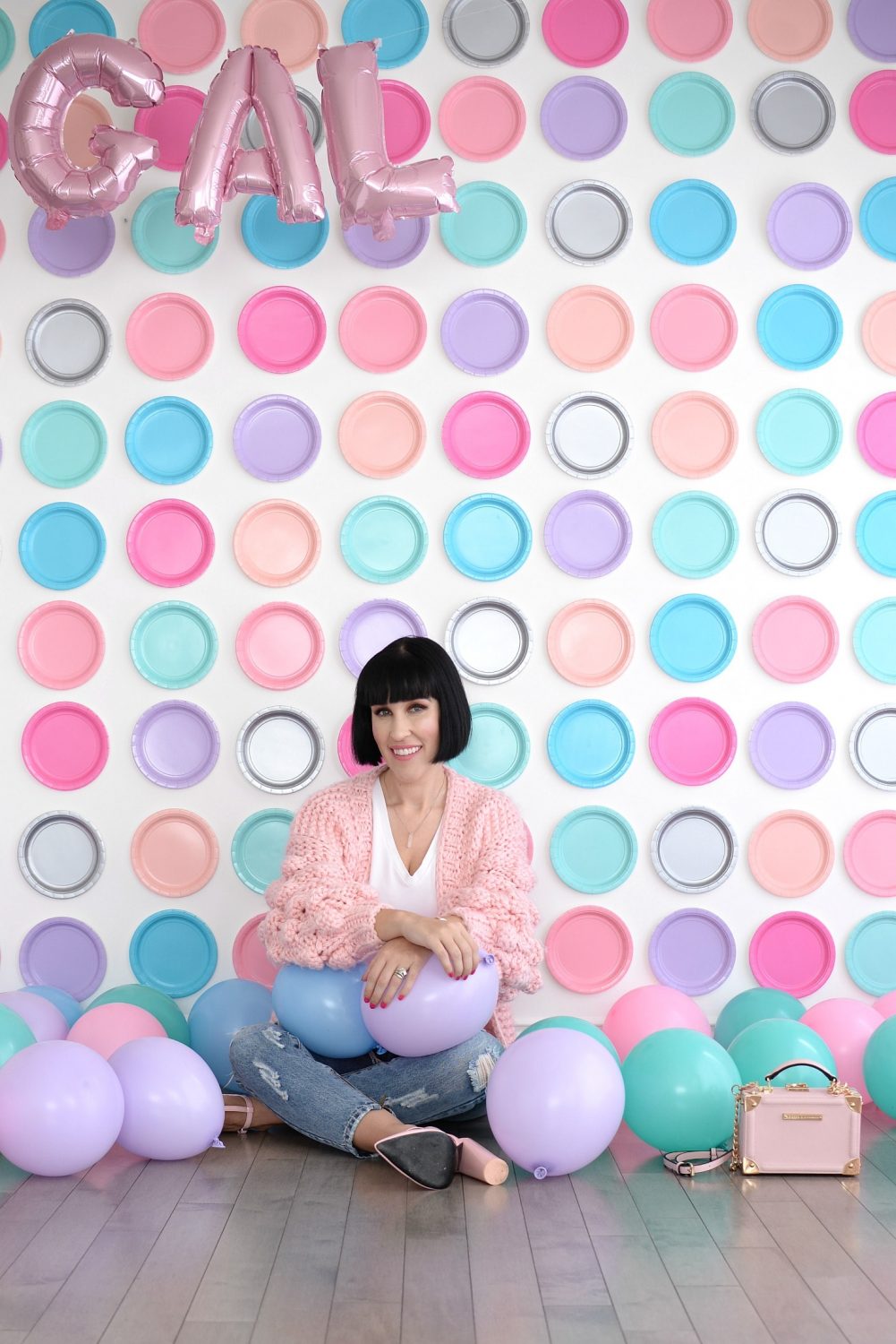 Pink Chic Wish Sweater, Plate backdrop, pink balloons (6)