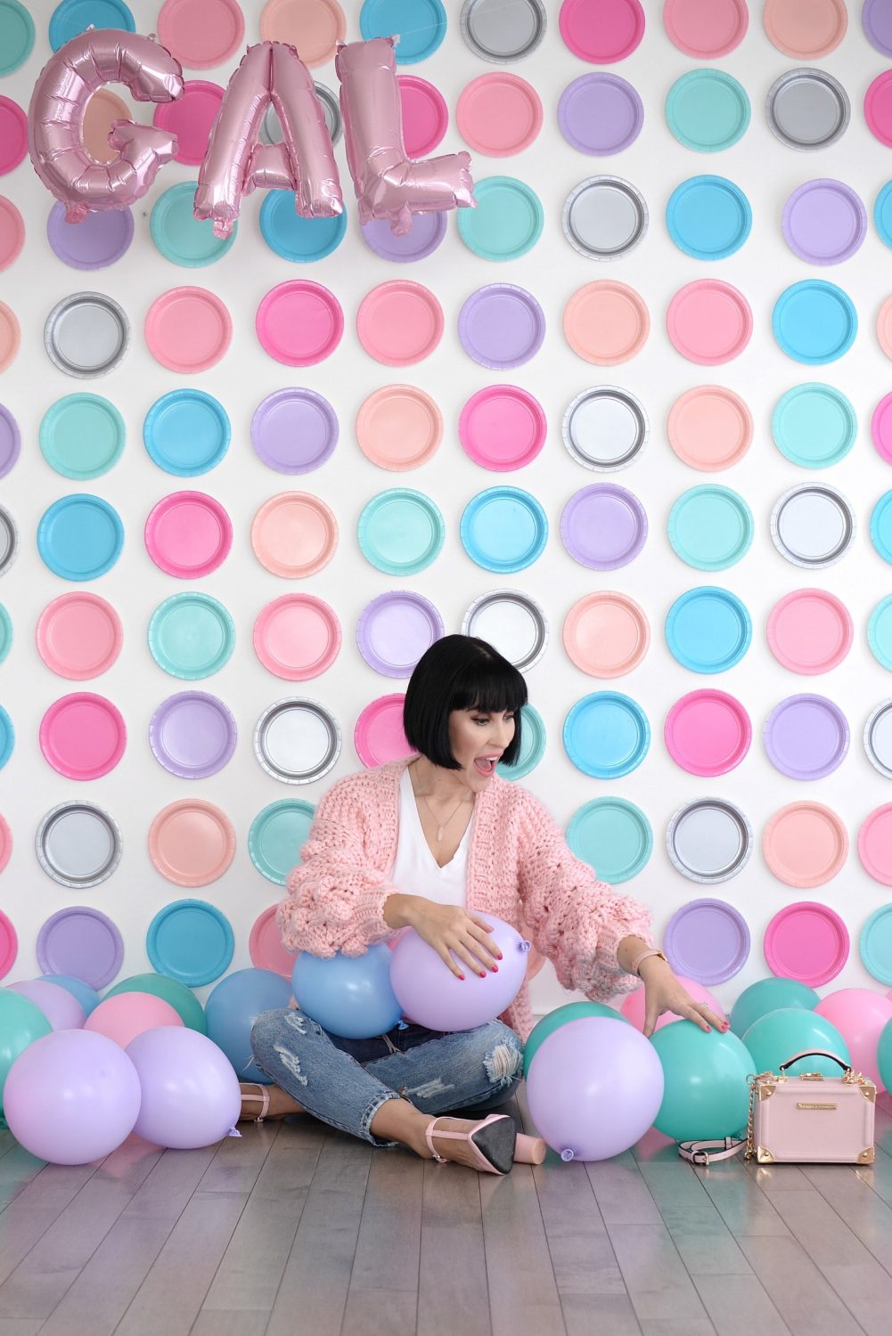 Pink Chic Wish Sweater, Plate backdrop, pink balloons (7)