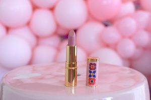 Avon Iconic Lipstick in Pink Blossom
