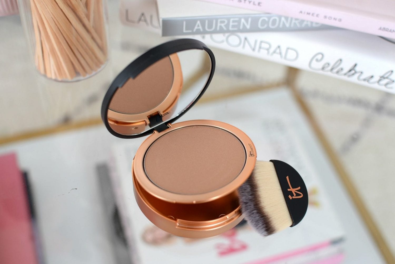 It Cosmetics Bye Bye Pores Bronzer 