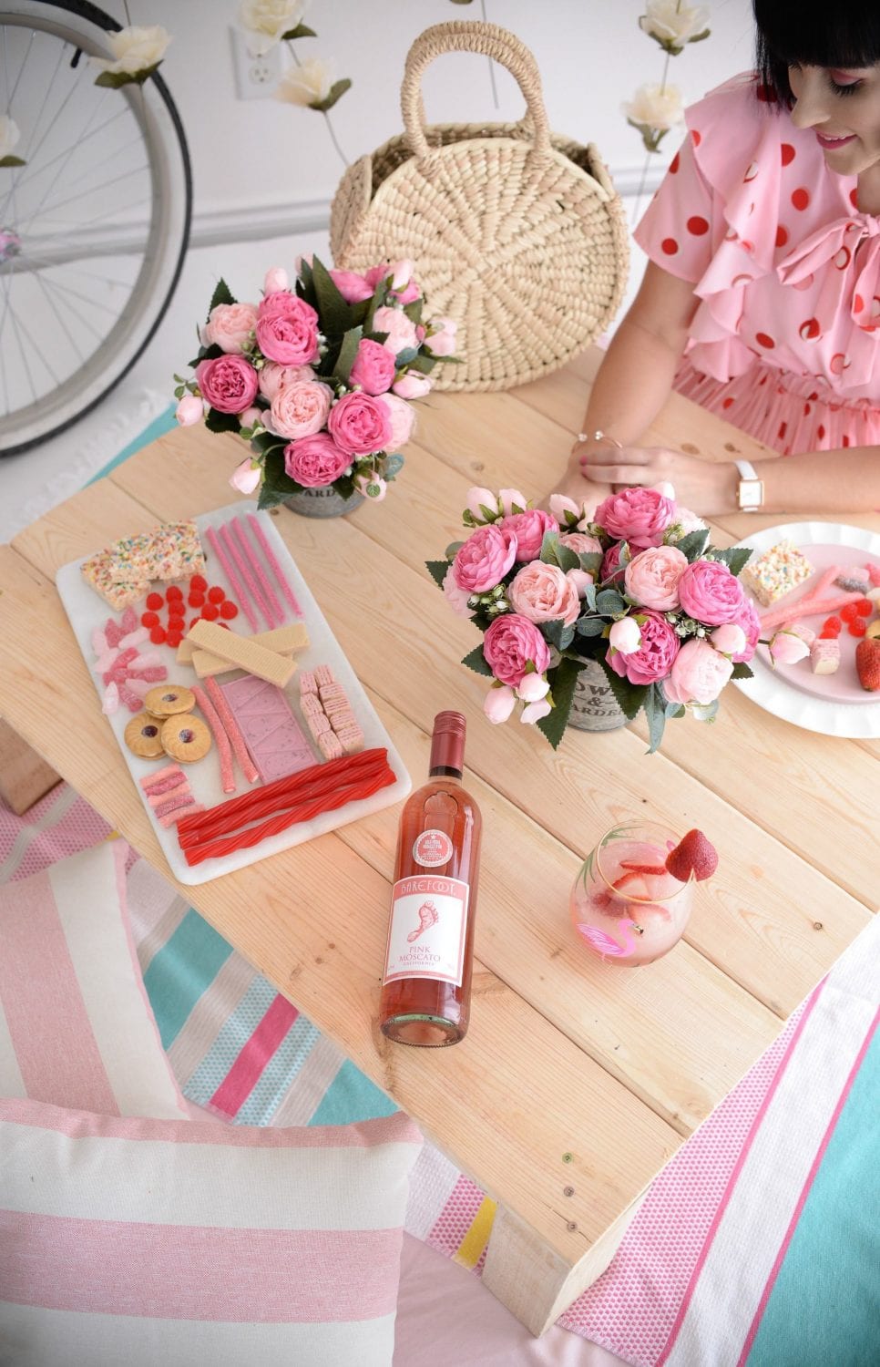 Steps to Creating the Perfect Indoor Picnic