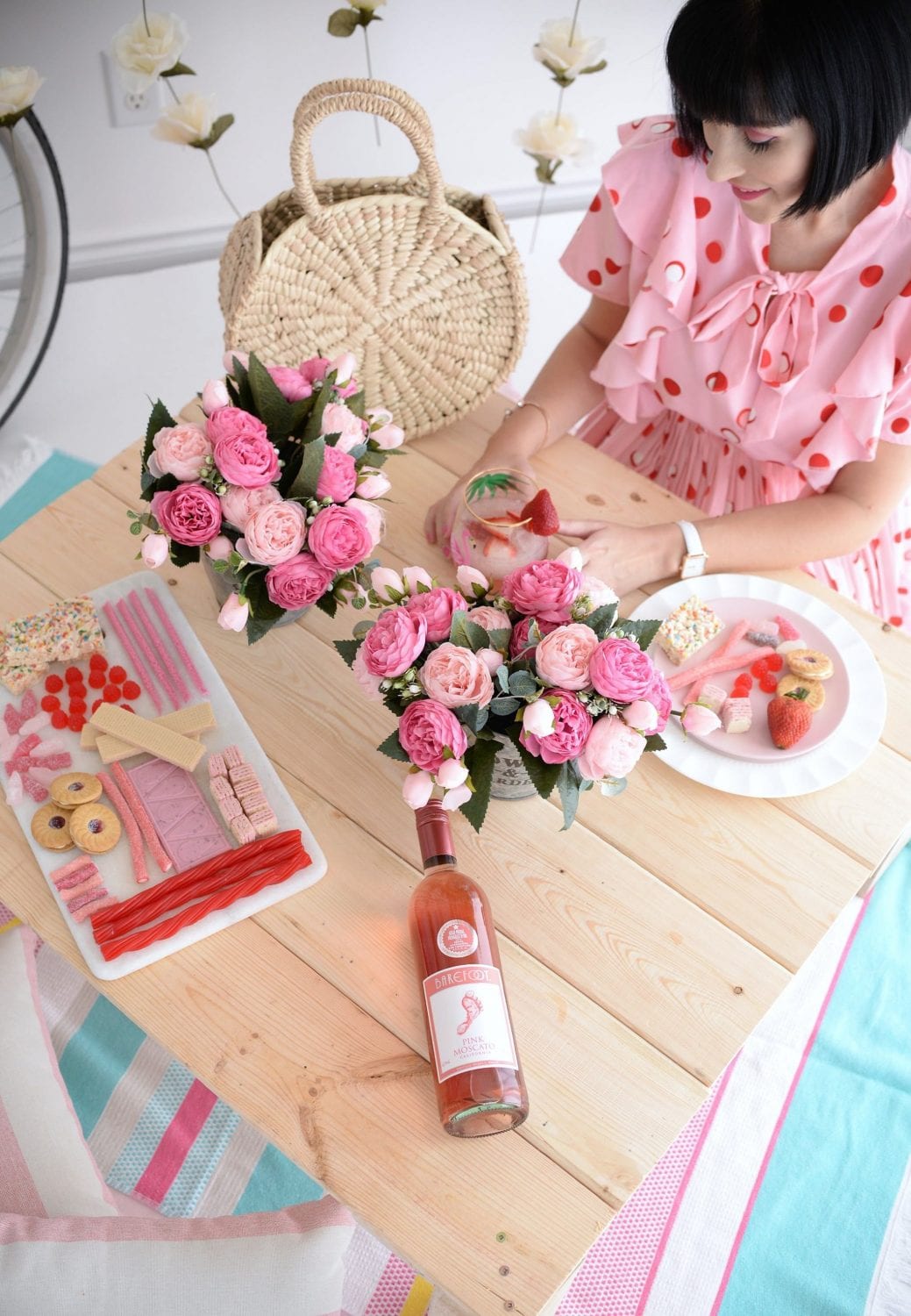 Steps to Creating the Perfect Indoor Picnic