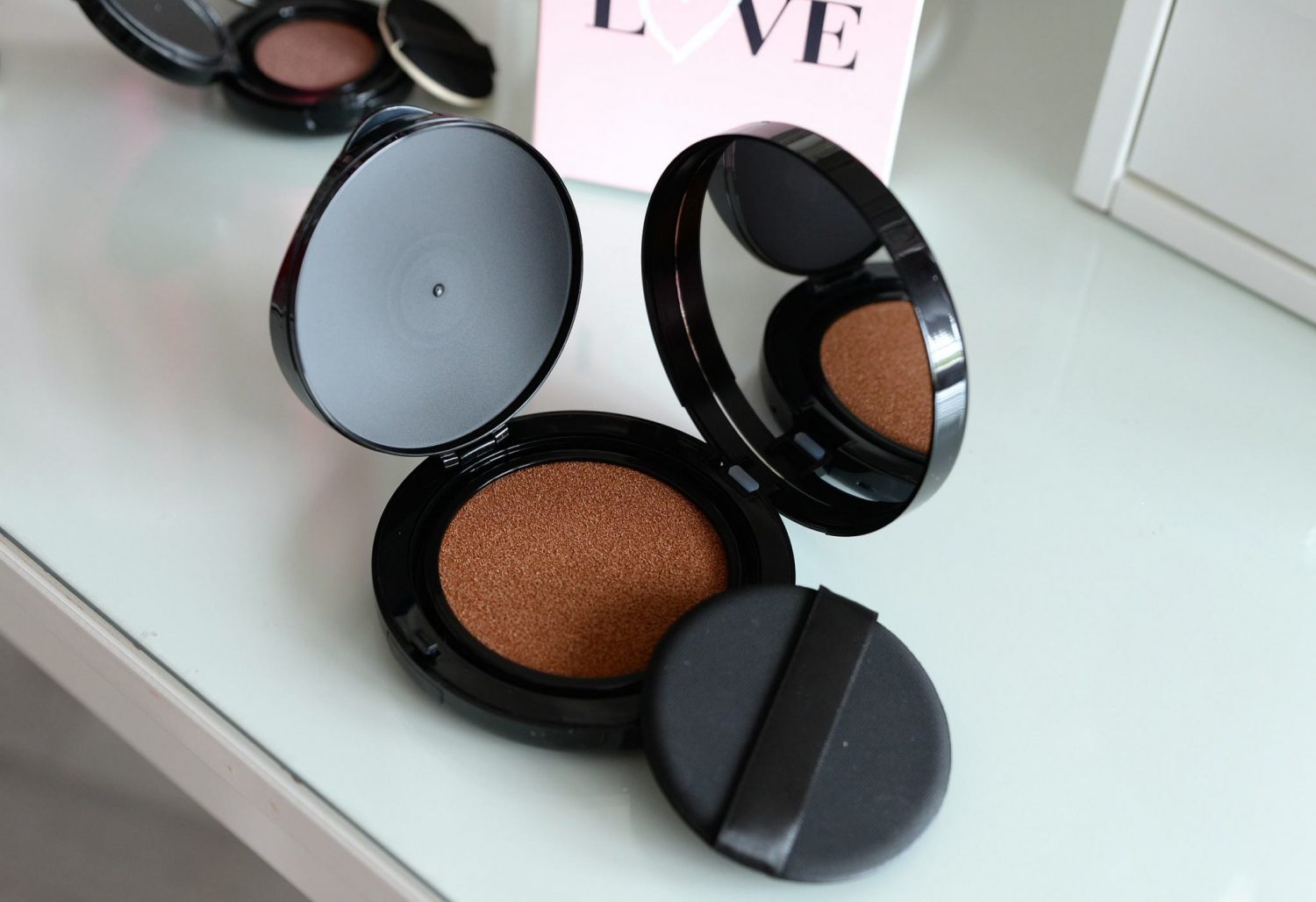 Avon fmg Colors of Love Sunkissed Cushion Bronzer