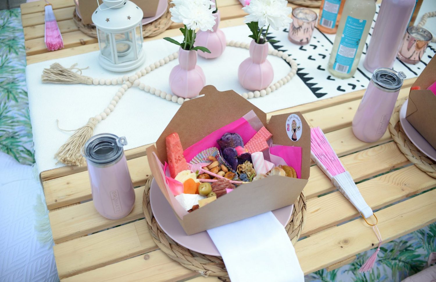 Guide to Hosting the Ultimate Boho Picnic