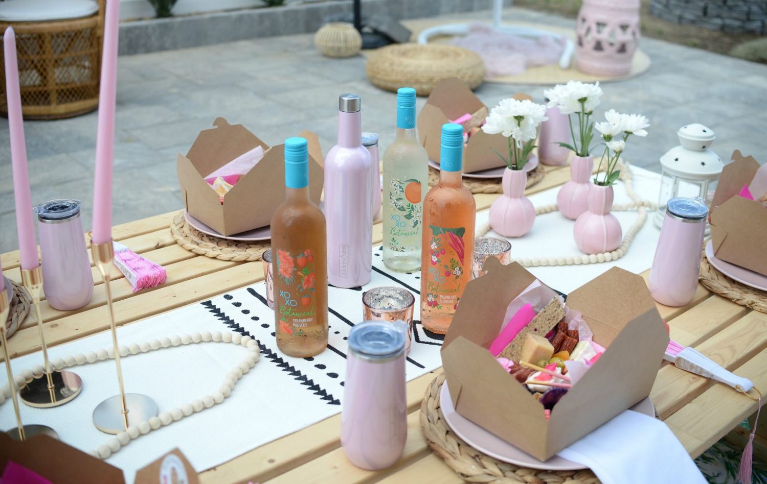 Guide to Hosting the Ultimate Boho Picnic