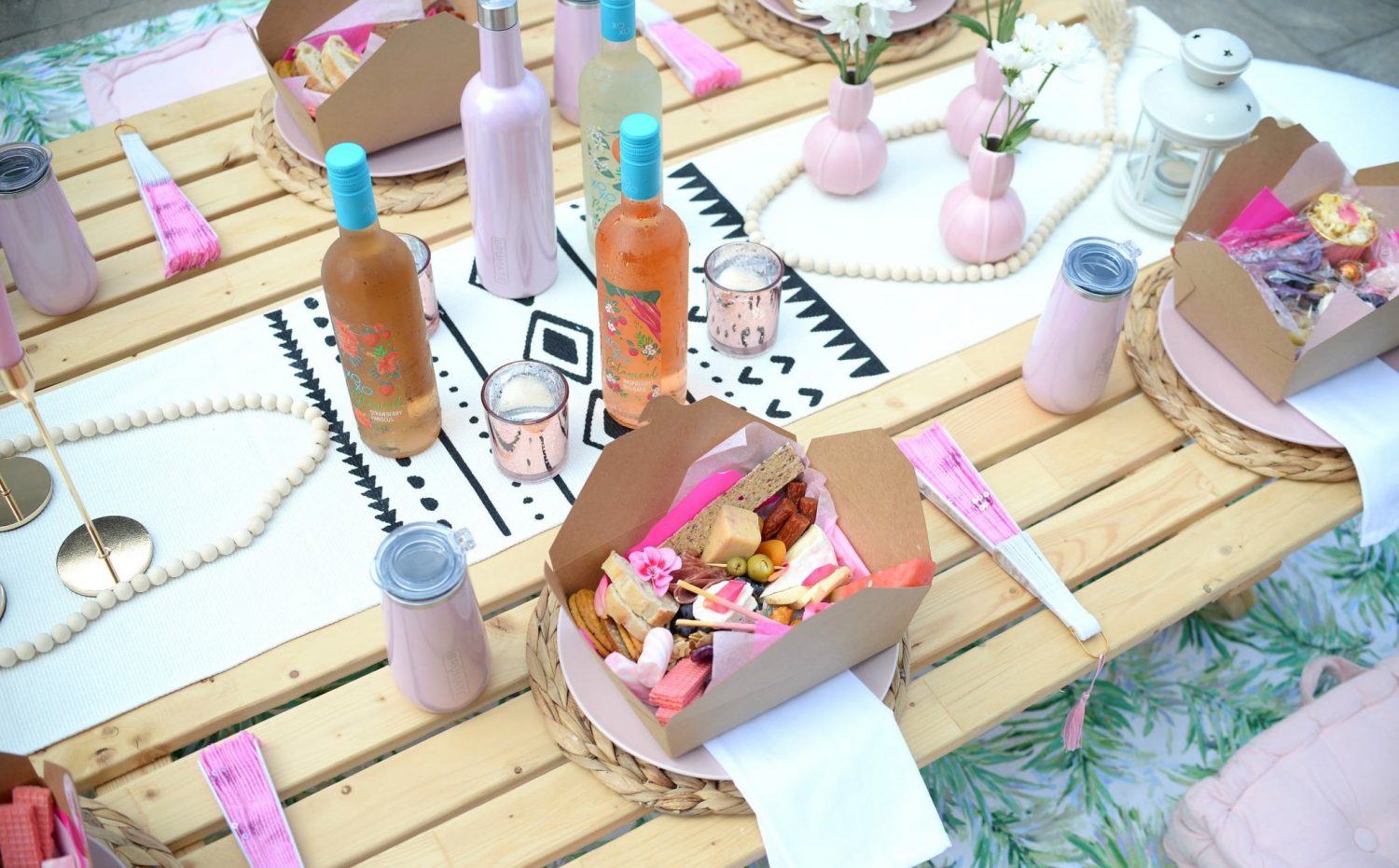 Guide to Hosting the Ultimate Boho Picnic