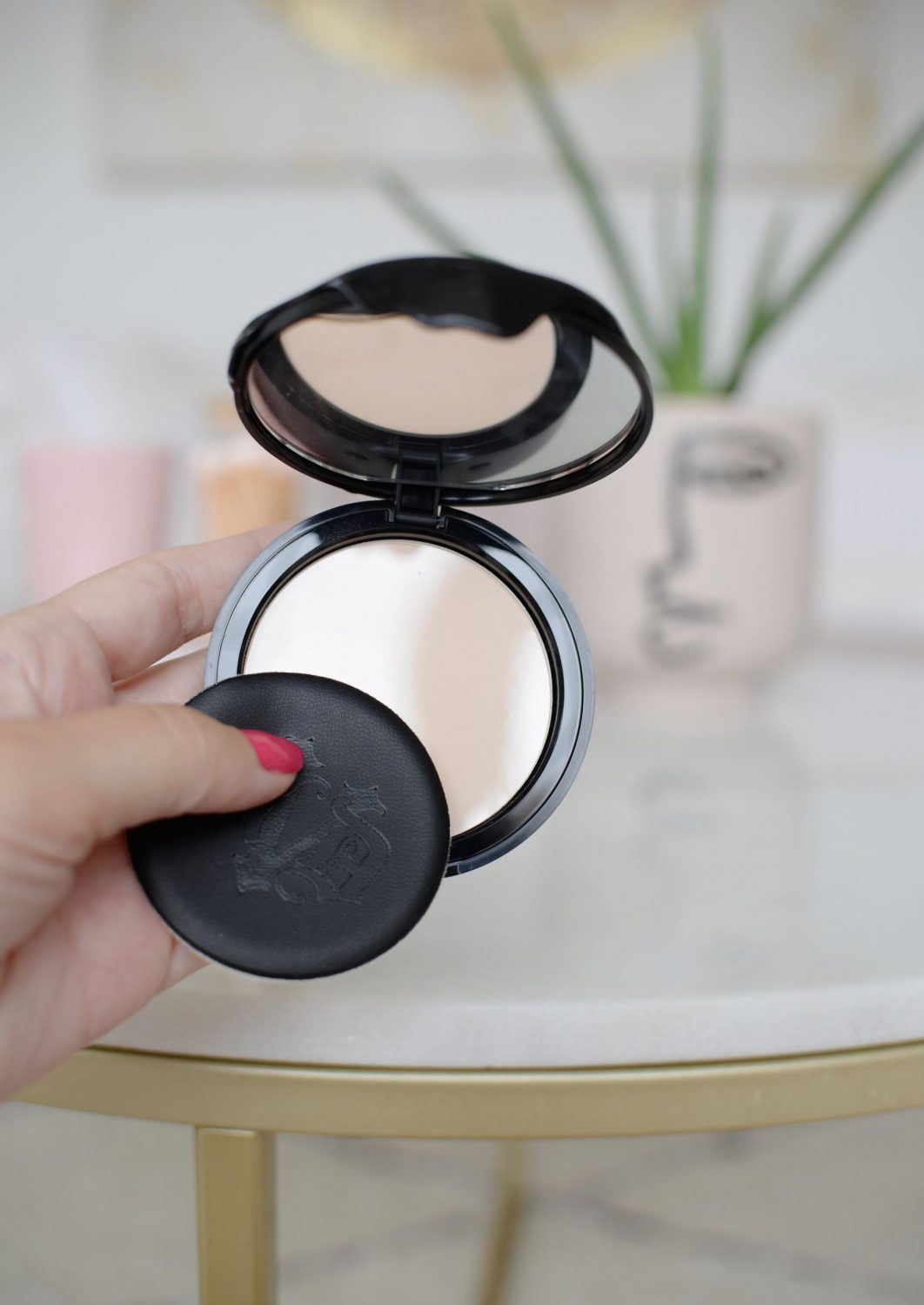 KVD Beauty Lock-It Blotting Powder