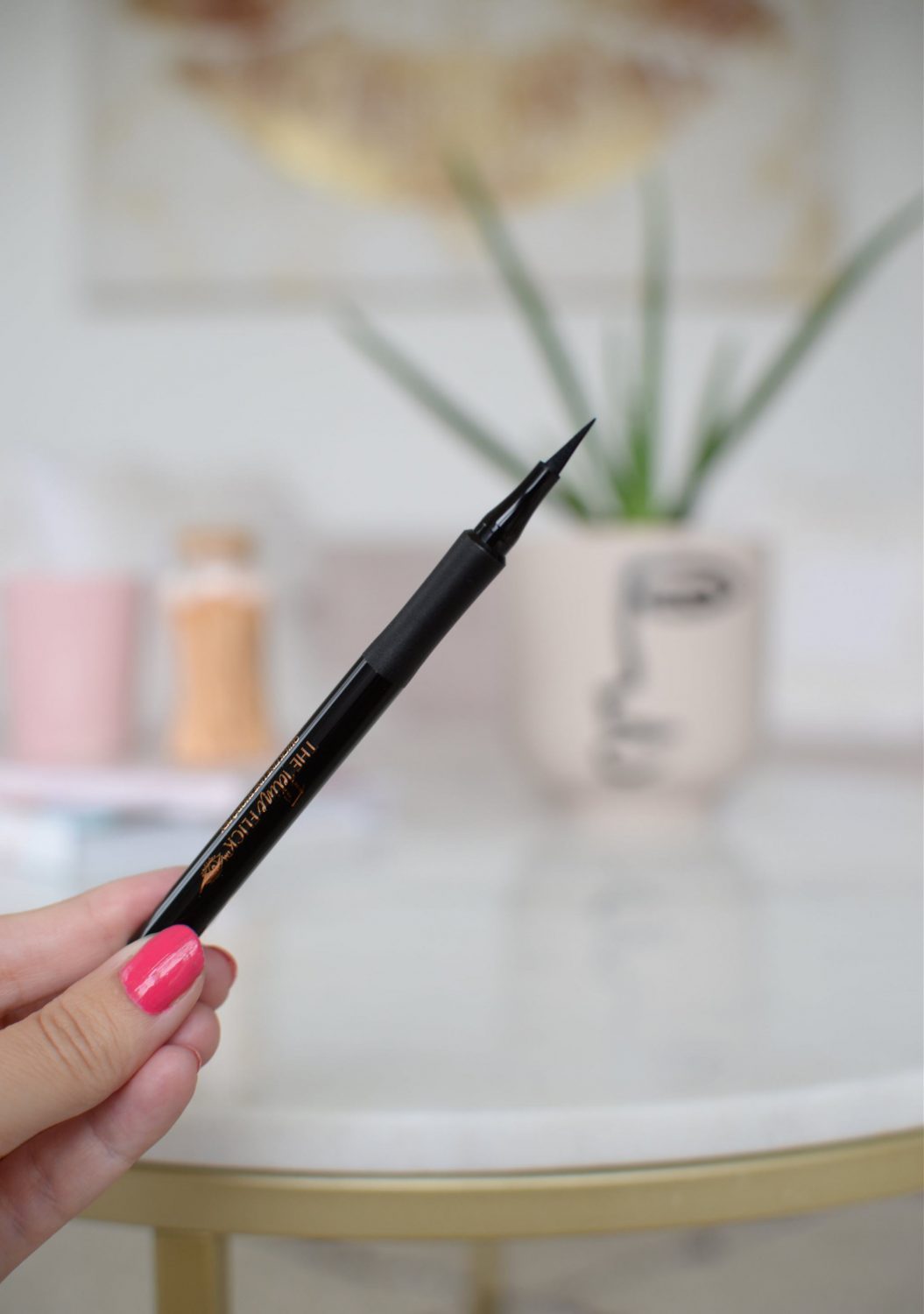 Charlotte Tilbury The Feline Flick Quick Fine Line Shodo Eyeliner Pen 